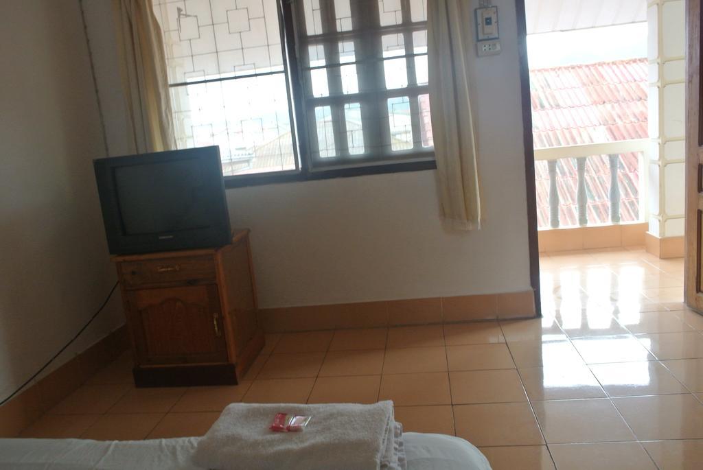 Nice Guesthouse Muang Phônsavan Chambre photo