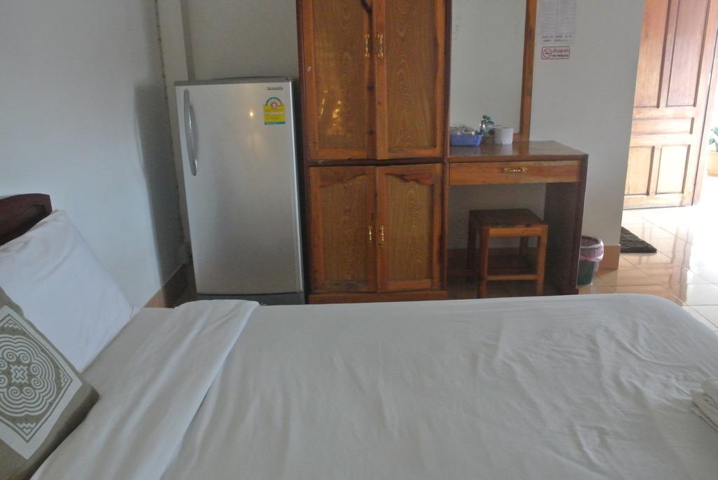 Nice Guesthouse Muang Phônsavan Chambre photo