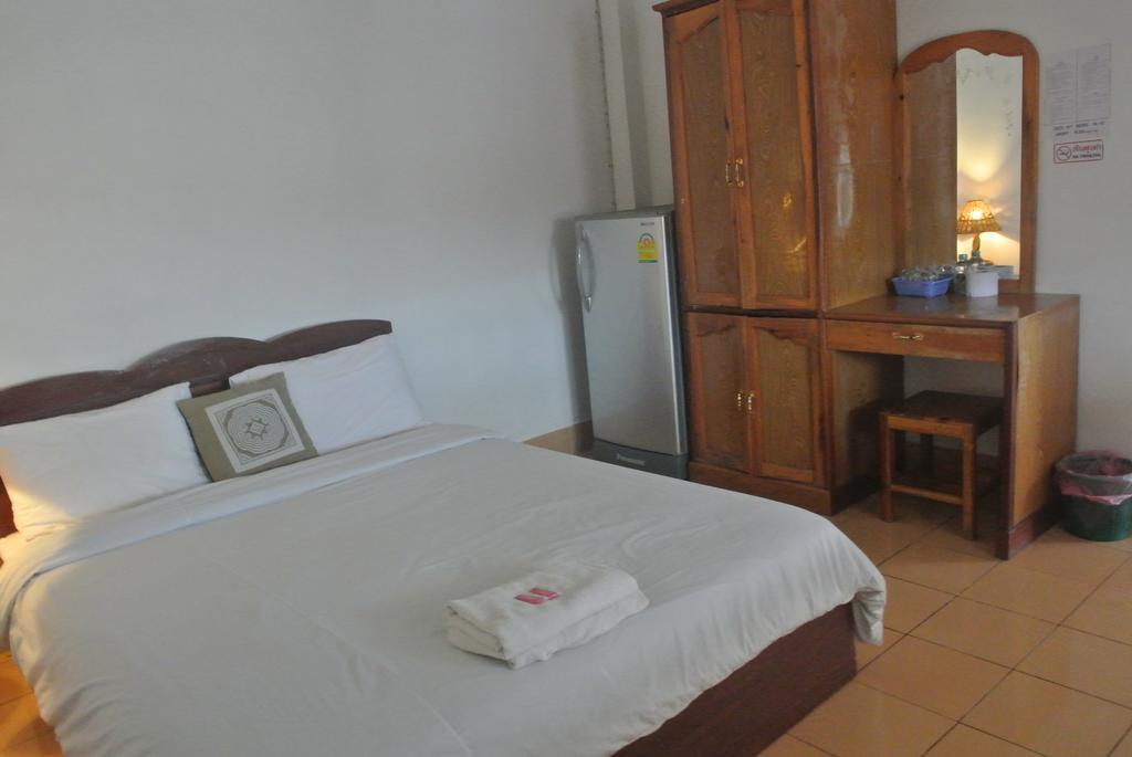 Nice Guesthouse Muang Phônsavan Chambre photo